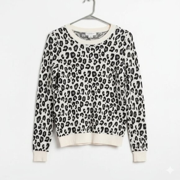 Liz Claiborne Sweaters - Liz Claiborne Animal Print Crew Neck Sweater